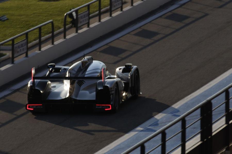  Audi R18 TDI 2011 года  (фото 43 из 77)